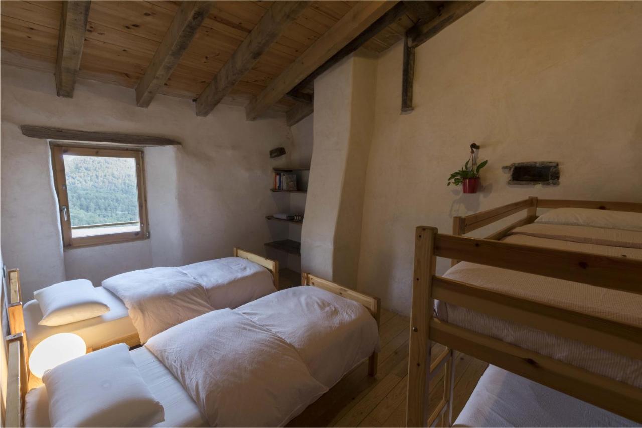 Auberge de jeunesse Mas Rural El Negre à Ogassa Extérieur photo