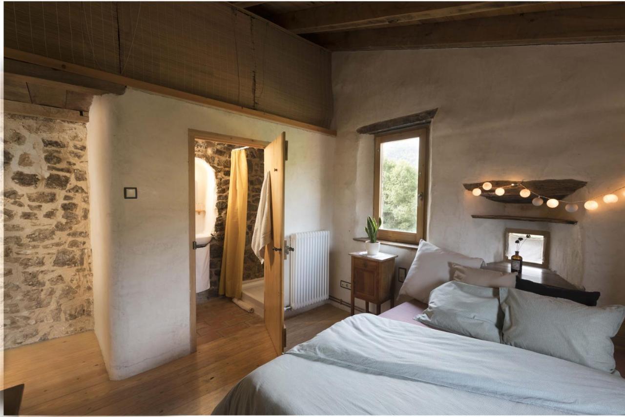 Auberge de jeunesse Mas Rural El Negre à Ogassa Extérieur photo