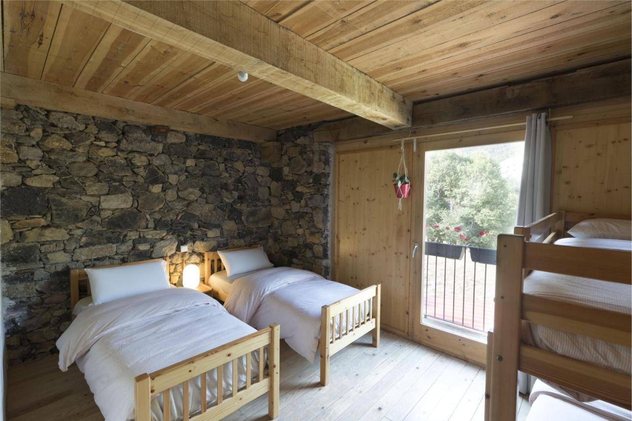 Auberge de jeunesse Mas Rural El Negre à Ogassa Extérieur photo